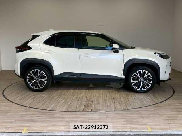 Toyota YARIS CROSS 2020-09 8867386-16