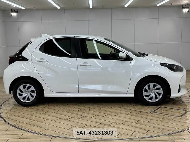 Toyota YARIS 2021-09 8866188-17