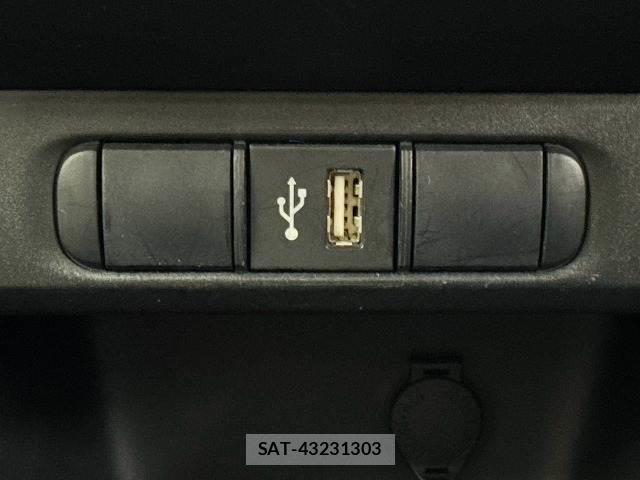 Toyota YARIS 2021-09 8866188-9