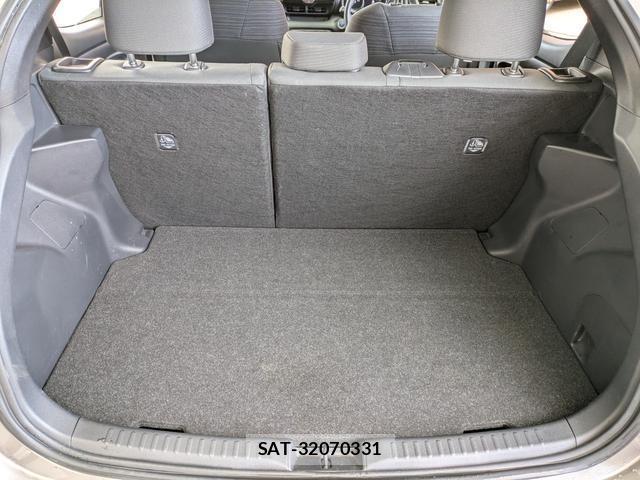 Toyota YARIS 2021-07 8866382-15