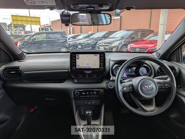 Toyota YARIS 2021-07 8866382-2