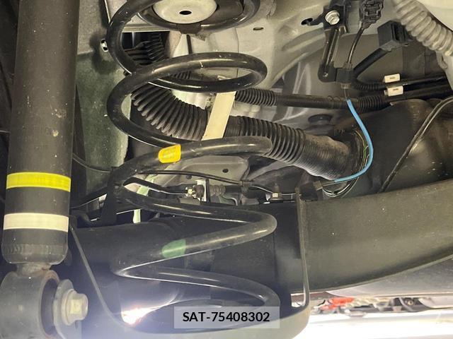 Toyota YARIS 2023-07 8866420-19