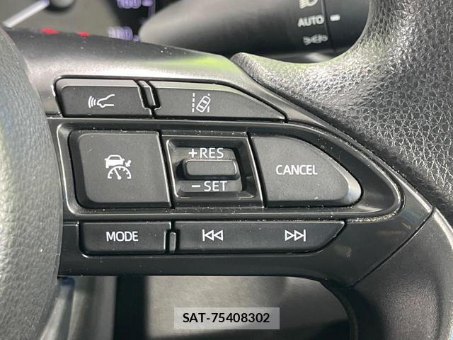 Toyota YARIS 2023-07 8866420-5