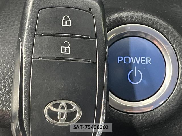 Toyota YARIS 2023-07 8866420-6