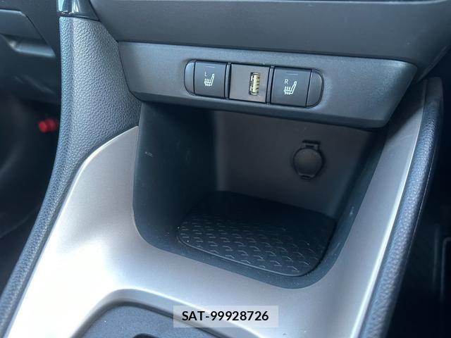 Toyota YARIS 2020-07 8866642-3