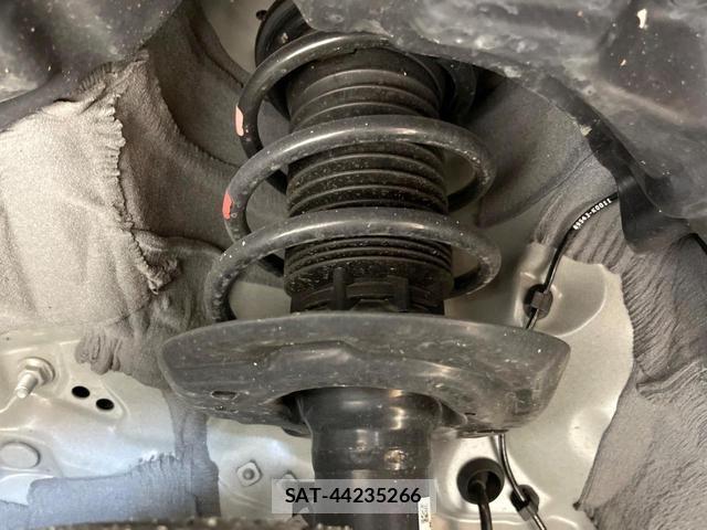 Toyota YARIS 2024-07 8866914-19