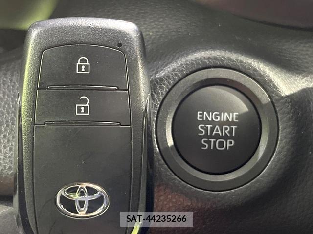 Toyota YARIS 2024-07 8866914-6