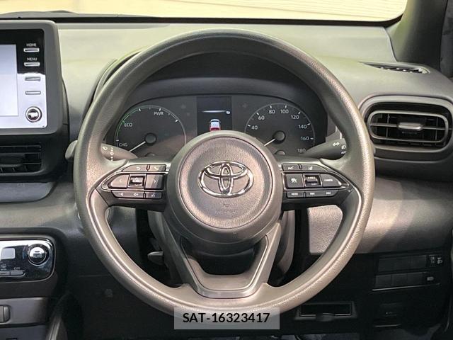 Toyota YARIS 2023-08 8867185-10