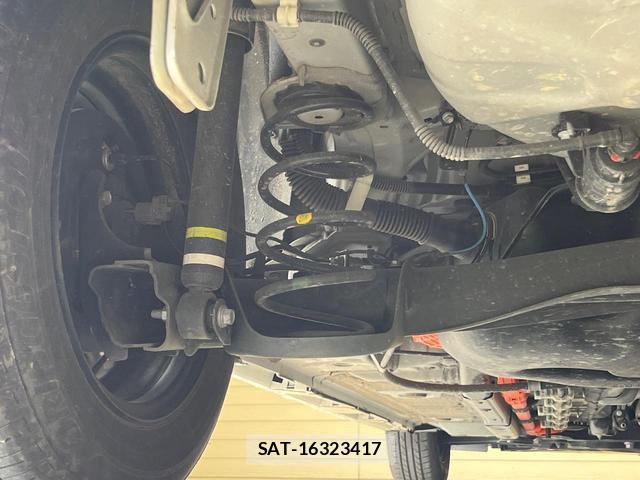 Toyota YARIS 2023-08 8867185-19