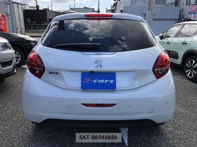 Peugeot 208 2018-07 8873341-17