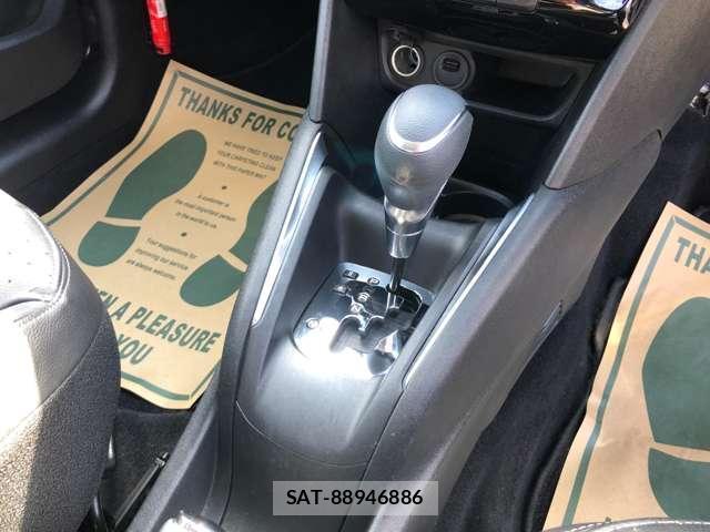 Peugeot 208 2018-07 8873341-8