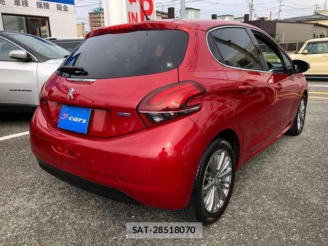 Peugeot 208 2017-05 8873342-1
