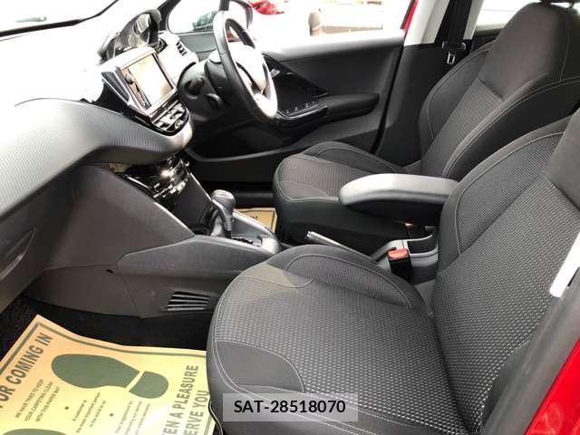 Peugeot 208 2017-05 8873342-10