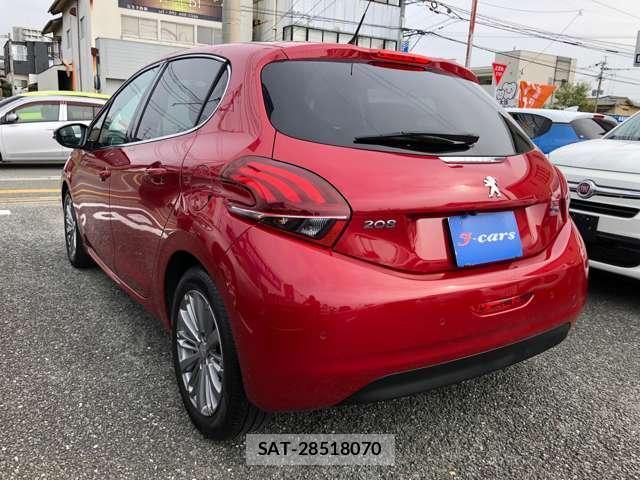 Peugeot 208 2017-05 8873342-15