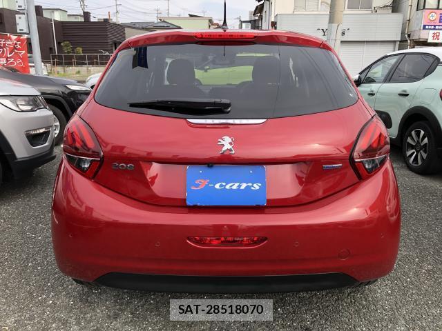 Peugeot 208 2017-05 8873342-16