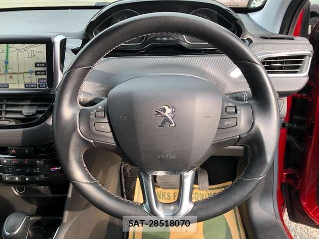 Peugeot 208 2017-05 8873342-3