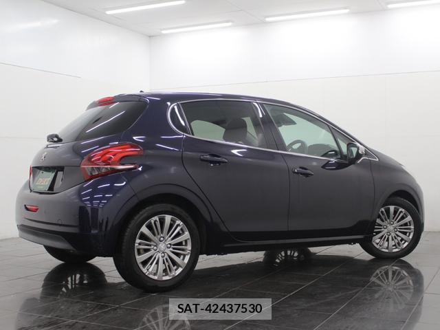 Peugeot 208 2018-08 8874297-16