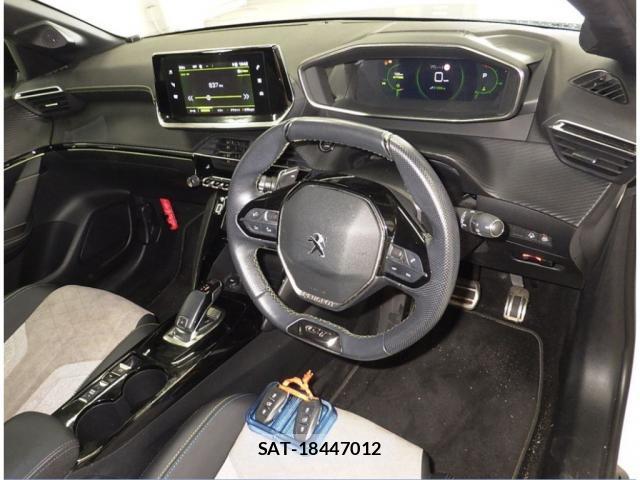 Peugeot 208 2021-07 8875424-2