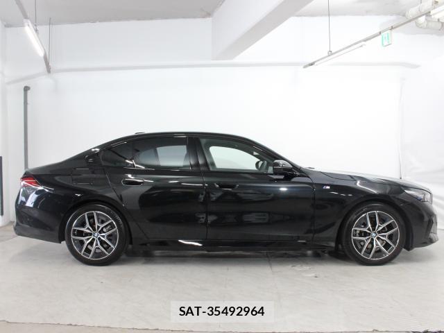 Bmw 5 SERIES 2024-03 8874588-10