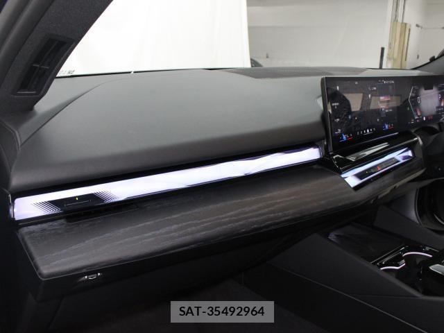 Bmw 5 SERIES 2024-03 8874588-17