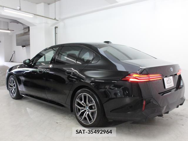 Bmw 5 SERIES 2024-03 8874588-6