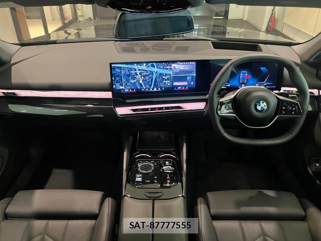 Bmw 5 SERIES 2024-03 8874740-1