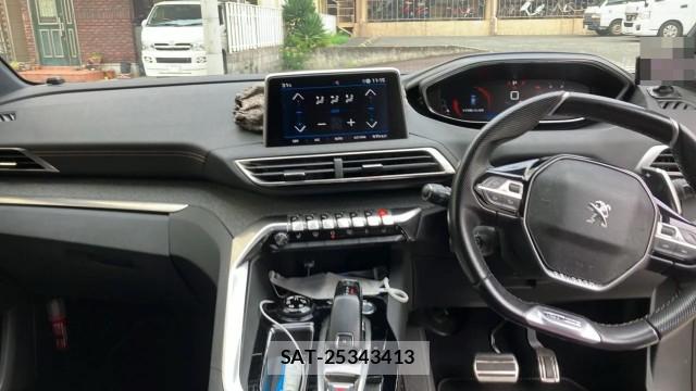 Peugeot 5008 2020-03 8874431-2