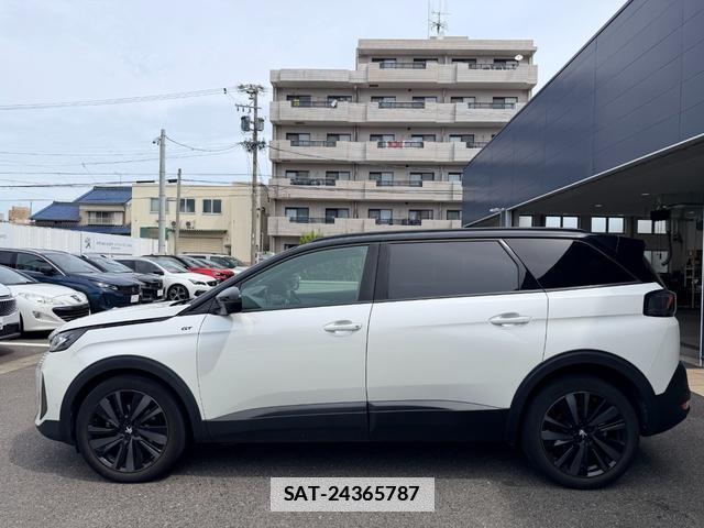 Peugeot 5008 2023-08 8874928-1
