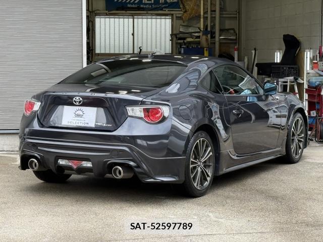 Toyota 86 2015-05 8873913-1