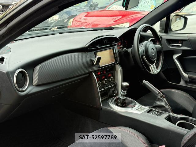 Toyota 86 2015-05 8873913-11
