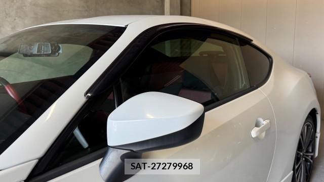 Toyota 86 2013-10 8874461-13
