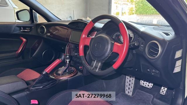 Toyota 86 2013-10 8874461-2