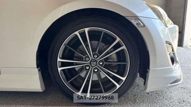 Toyota 86 2013-10 8874461-8