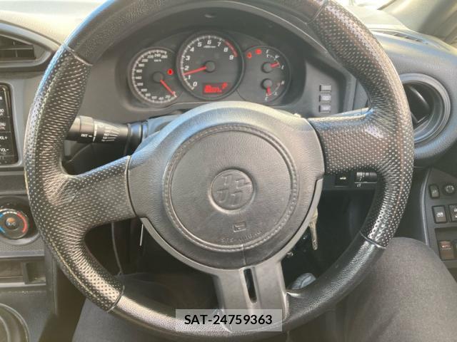 Toyota 86 2015-10 8874568-11