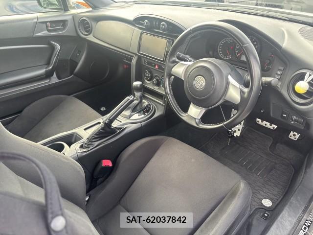 Toyota 86 2021-04 8875152-8