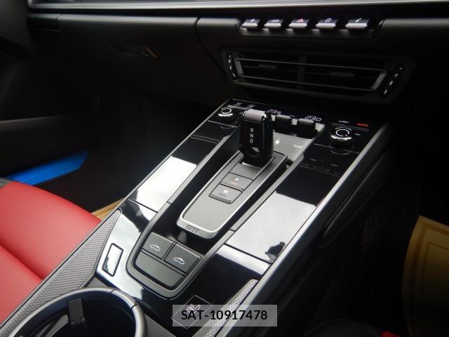 Porsche 911 2023-09 8873633-18