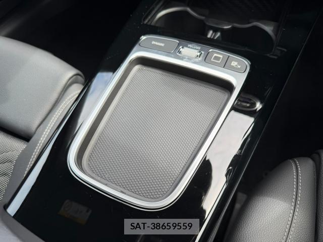 Mercedes Benz A-CLASS 2025-06 8872789-11