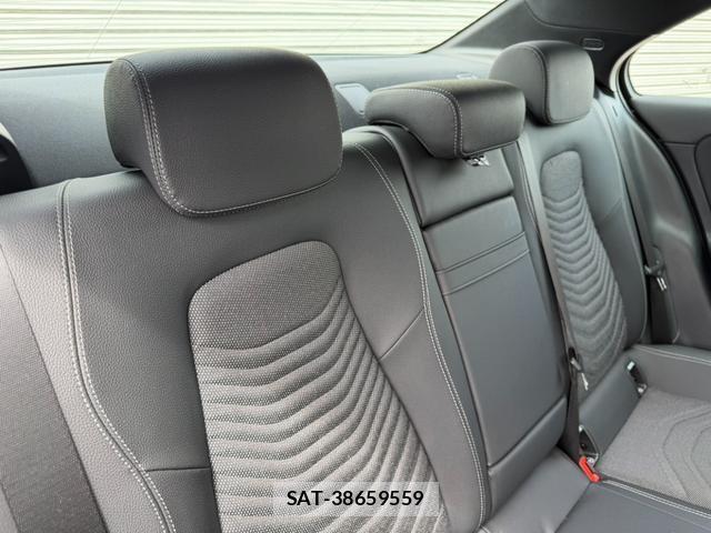 Mercedes Benz A-CLASS 2025-06 8872789-4