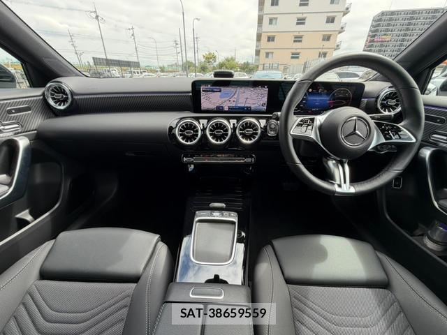 Mercedes Benz A-CLASS 2025-06 8872789-9