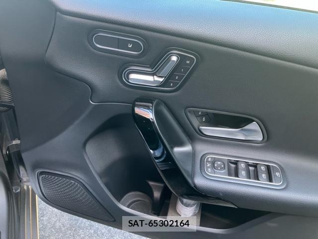 Mercedes Benz A-CLASS 2019-06 8873294-16