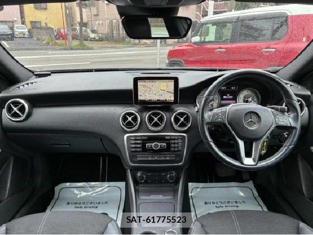 Mercedes Benz A-CLASS 2013-09 8873631-1
