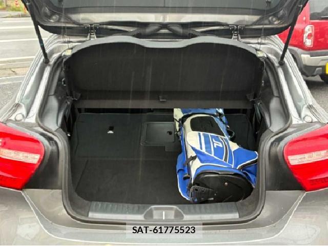 Mercedes Benz A-CLASS 2013-09 8873631-18