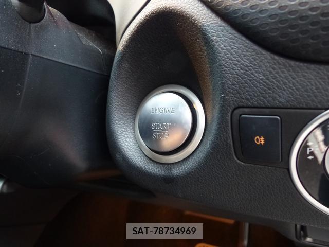Mercedes Benz A-CLASS 2018-02 8874180-3