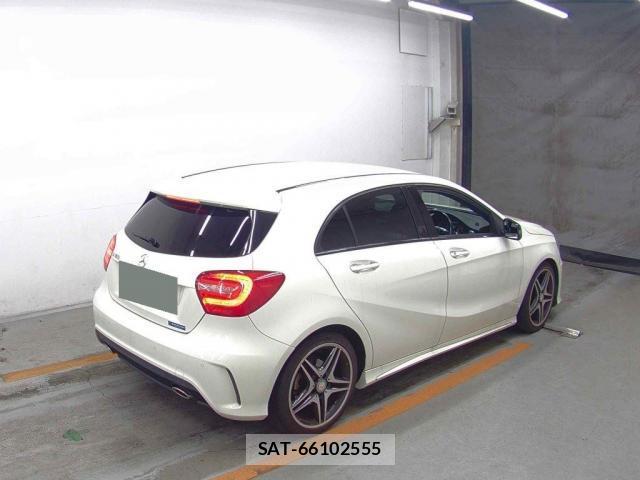 Mercedes Benz A-CLASS 2015-03 8875453-1