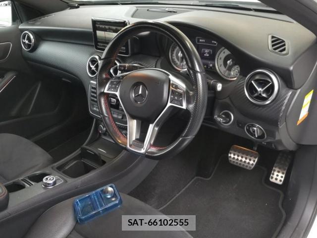 Mercedes Benz A-CLASS 2015-03 8875453-2