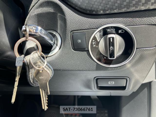 Mercedes Benz A-CLASS 2013-06 8875691-14