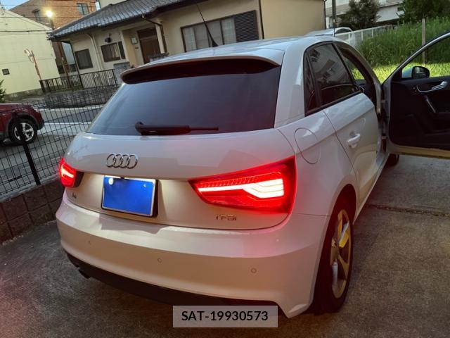 Audi A1 2017-10 8873336-2