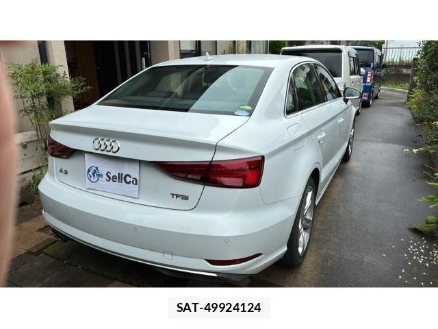 Audi A3 SEDAN 2017-09 8874862-13