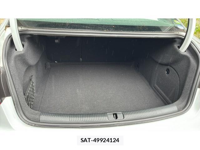 Audi A3 SEDAN 2017-09 8874862-17