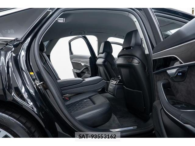 Audi A8 2018-11 8874326-13